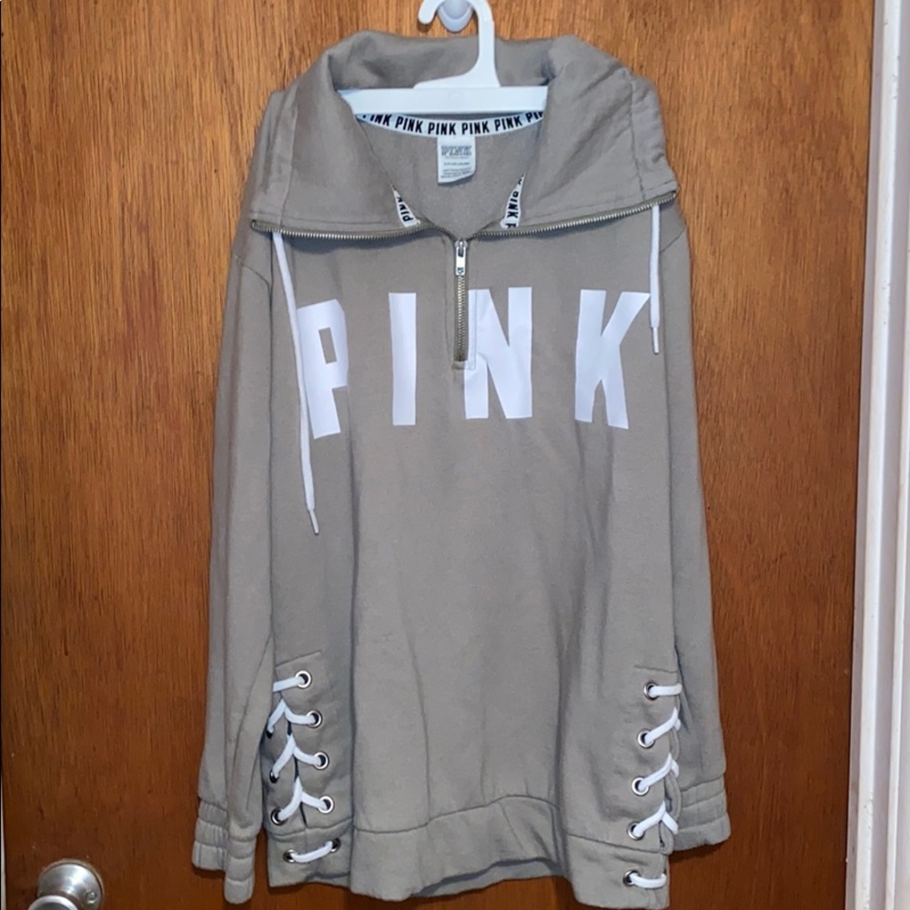 PINK sweatshirt in sage green